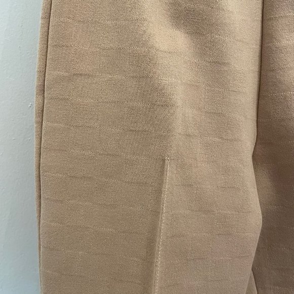 High Sport Cropped Kick-Leg Pants, Neutral Size XS - Picture 4 of 7